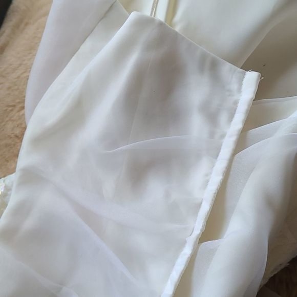 Vintage White Organza Wedding or Prom Dress 9/10 - Picture 11 of 11